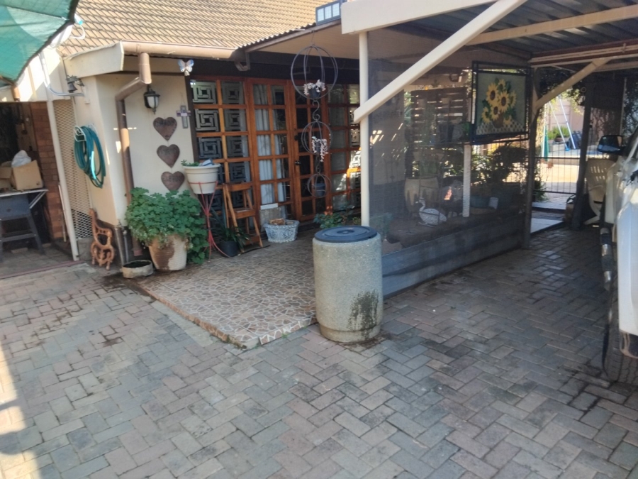 3 Bedroom Property for Sale in Stilfontein Ext 1 North West